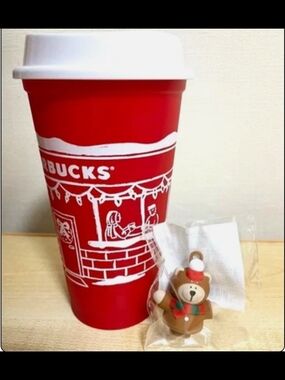 2025 NWT STARBUCKS JAPAN CHRISTMAS REUSABLE CUP & BEARISTA CAP